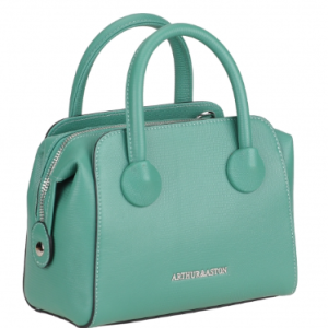 A SAC ARTHUR & ASTON BOWLING RAQUEL