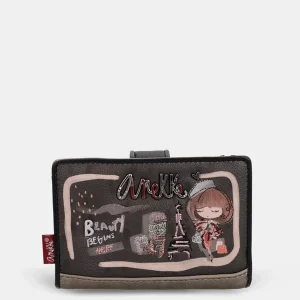 Type de fermeture: Languette et fermeture éclair Poches: multipoches int. Type de poignée: il n'a pas Dimensions (Longueur x Hauteur x Largeur): 14 cm/10 cm/3 cm Poids: 175 g